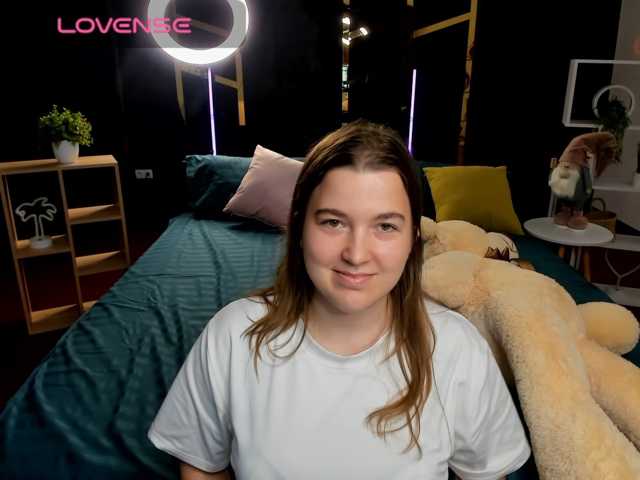Miaa-Berry live cam preview