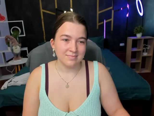Miaa-Berry live cam on BongaCams