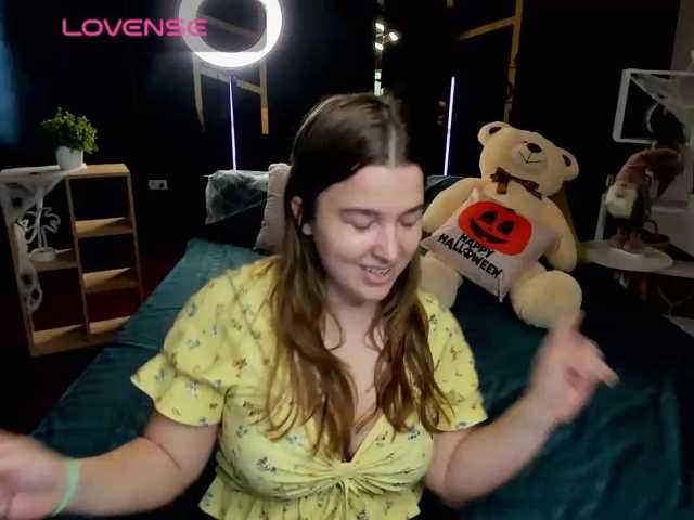 Miaa-Berry live cam on BongaCams