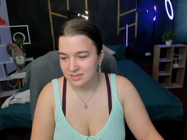 Miaa-Berry live cam on BongaCams