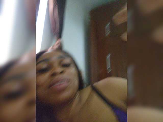 Naughtsexynia, en directo ahora en BongaCams
