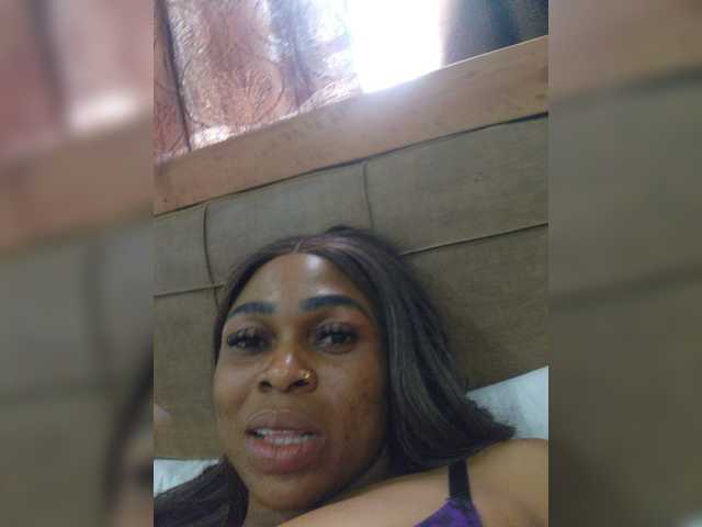 Naughtsexynia, en directo ahora en BongaCams