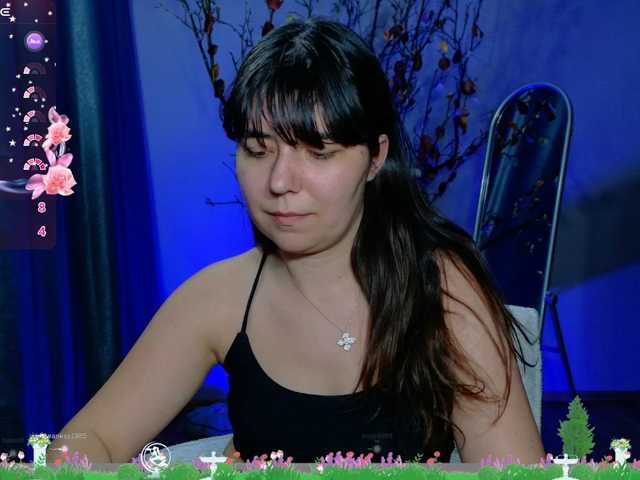 rosebee1 live cam on BongaCams