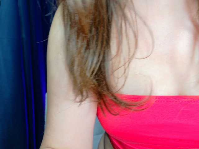 rosebee1 live cam on BongaCams