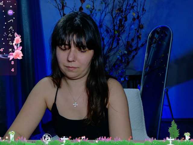 rosebee1 live cam on BongaCams