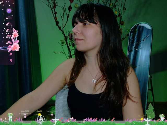 rosebee1 live cam on BongaCams