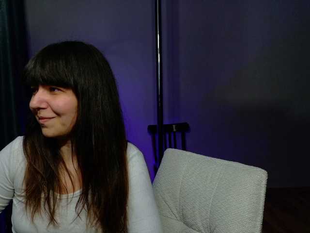 rosebee1 webcam bongacams model stream image