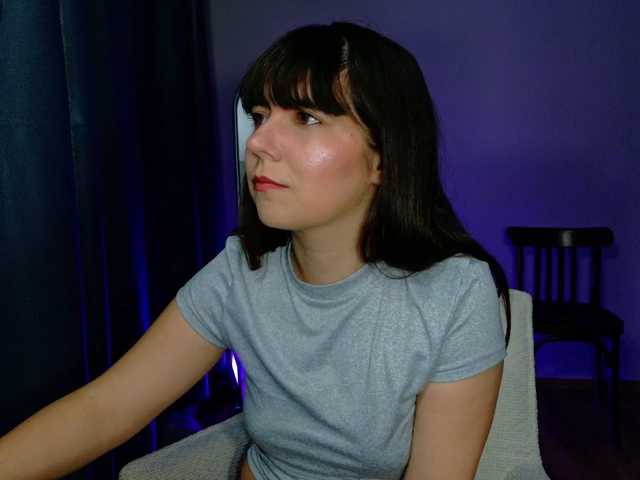 rosebee1 live cam on BongaCams