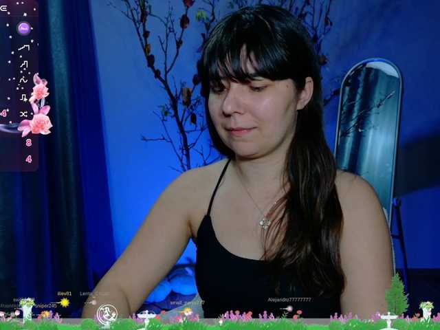 rosebee1 live cam on BongaCams