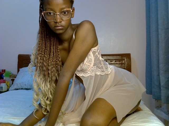 Naughty-nickita, en directo ahora en BongaCams