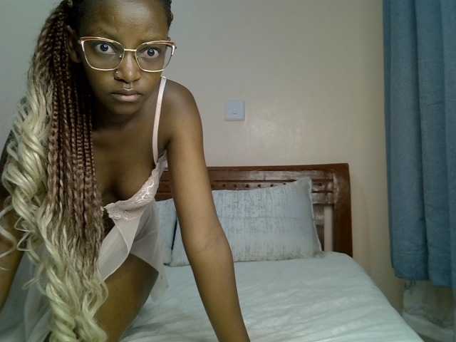 Naughty-nickita, en vivo ahora en BongaCams