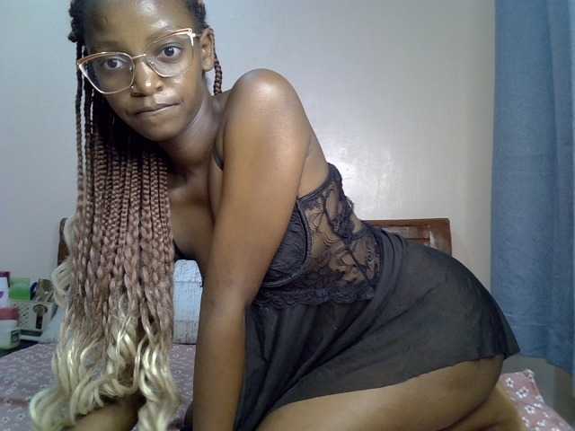 Naughty-nickita live cam on BongaCams