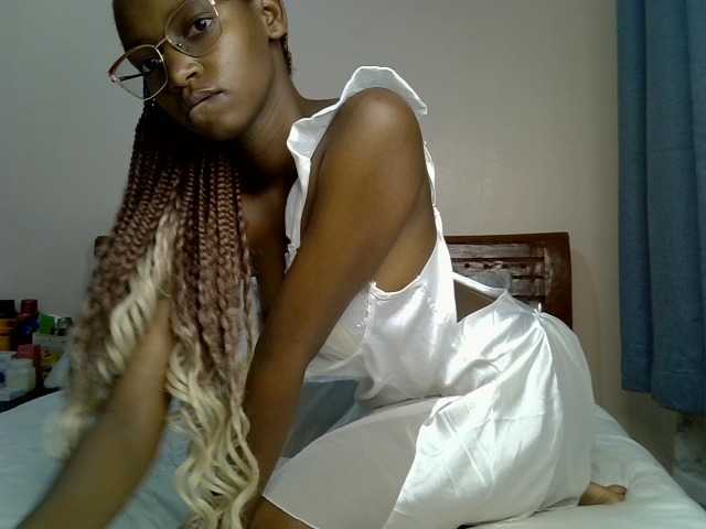 Naughty-nickita live cam on BongaCams
