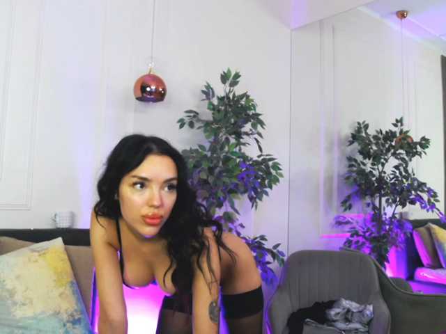 IrinaDembrovski live cam on BongaCams
