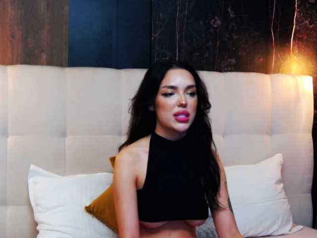 IrinaDembrovski live cam on BongaCams