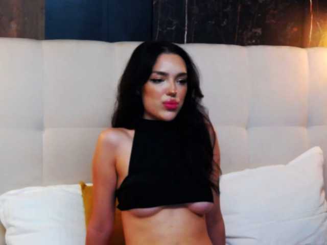 IrinaDembrovski live cam on BongaCams