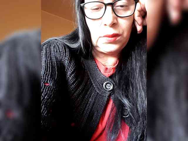 Lovetina4ever webcam