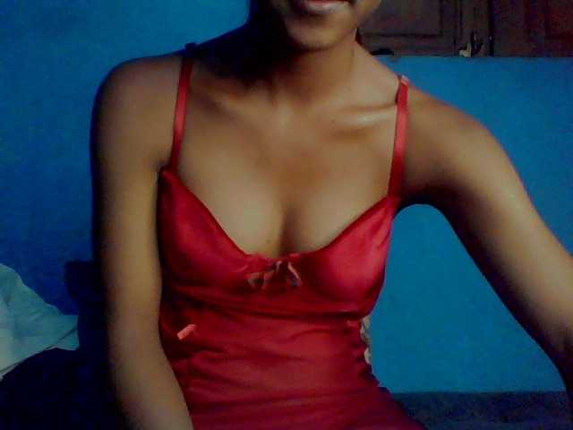 Pisou3 live cam on BongaCams