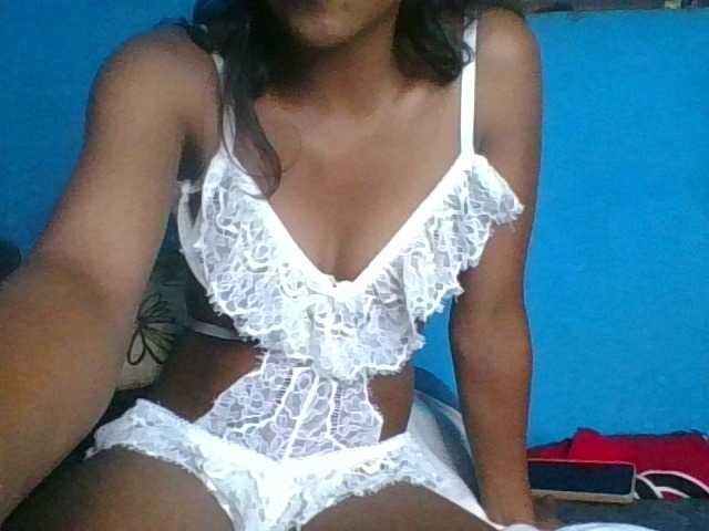 Pisou3 live cam on BongaCams