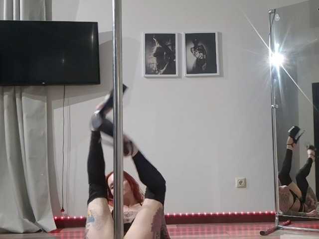 ErikaOps live cam on BongaCams