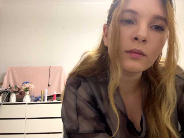BonnyCrem live cam on BongaCams