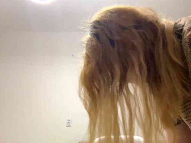 BonnyCrem Live Webcam on BongaCams