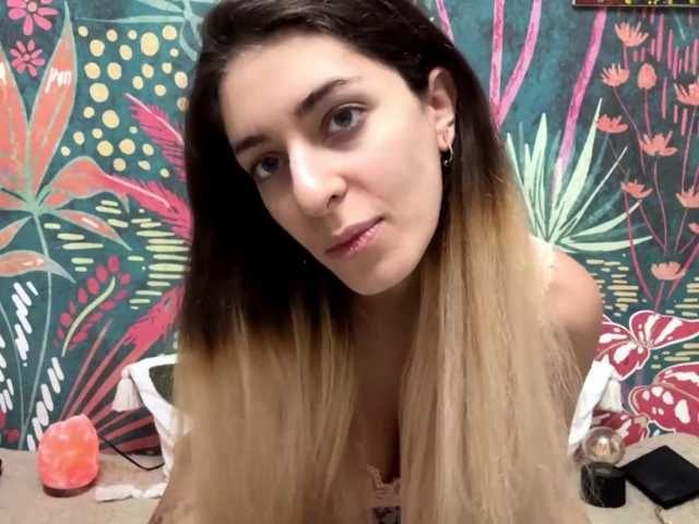 BonnyLorsi live cam on BongaCams
