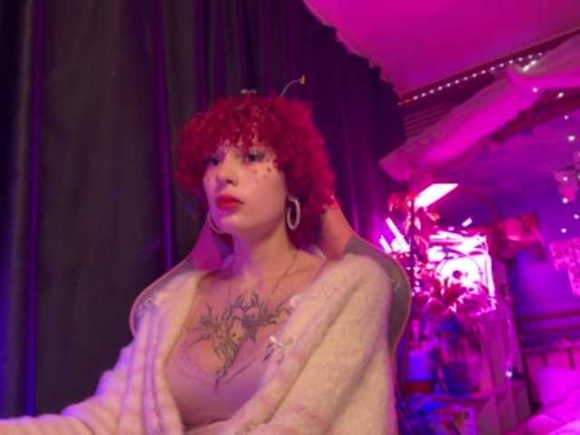 LilyLorsi live cam on BongaCams