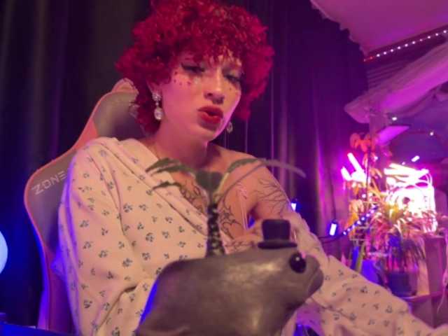LilyLorsi live cam on BongaCams