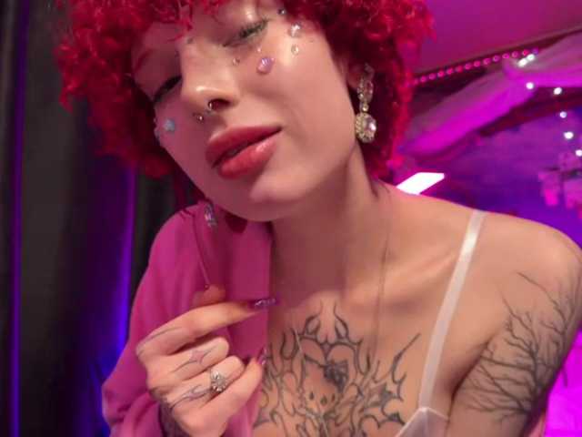 LilyLorsi live cam on BongaCams