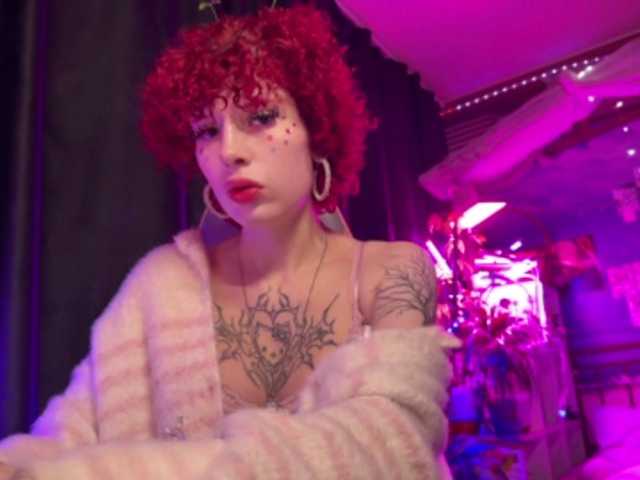 LilyLorsi live cam preview