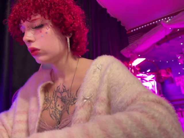 LilyLorsi live cam on BongaCams