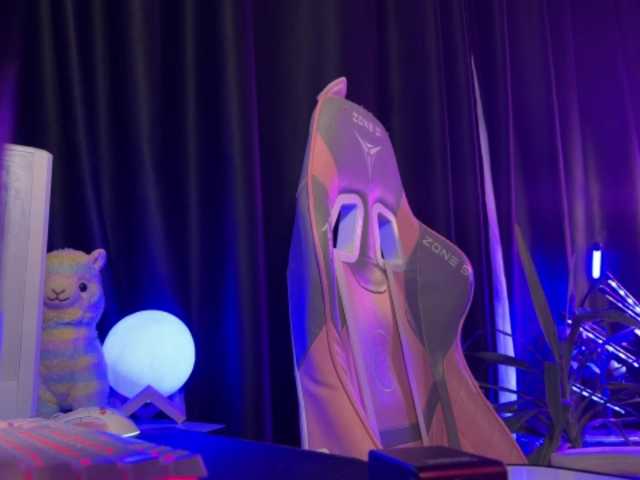 LilyLorsi live cam on BongaCams