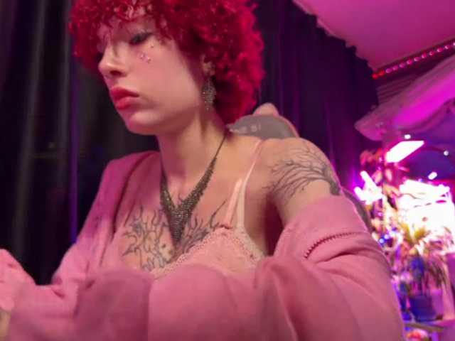 LilyLorsi live cam on BongaCams