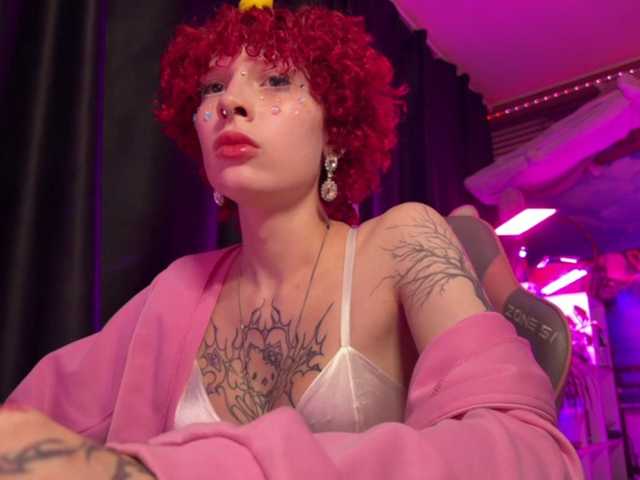 LilyLorsi live cam on BongaCams