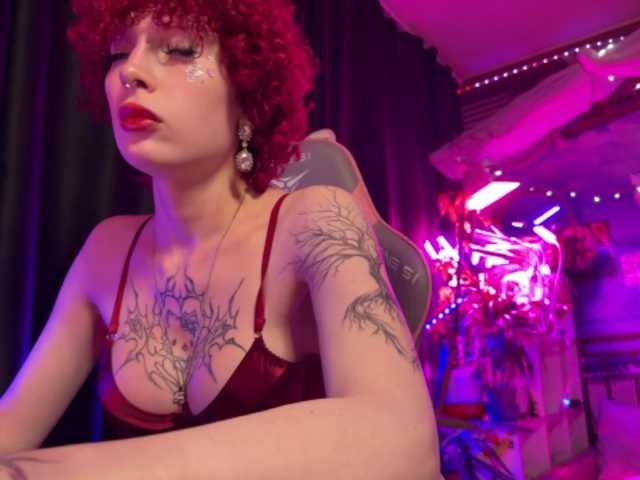 LilyLorsi live cam on BongaCams