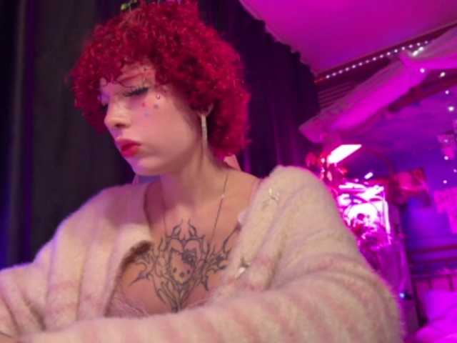 LilyLorsi live cam on BongaCams