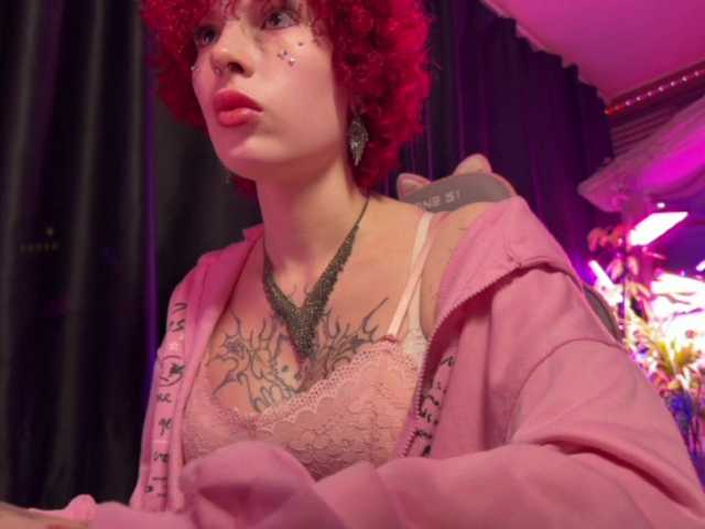 LilyLorsi live cam on BongaCams