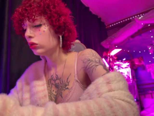 LilyLorsi live cam on BongaCams