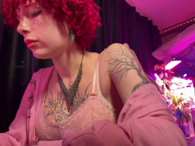LilyLorsi live cam on BongaCams