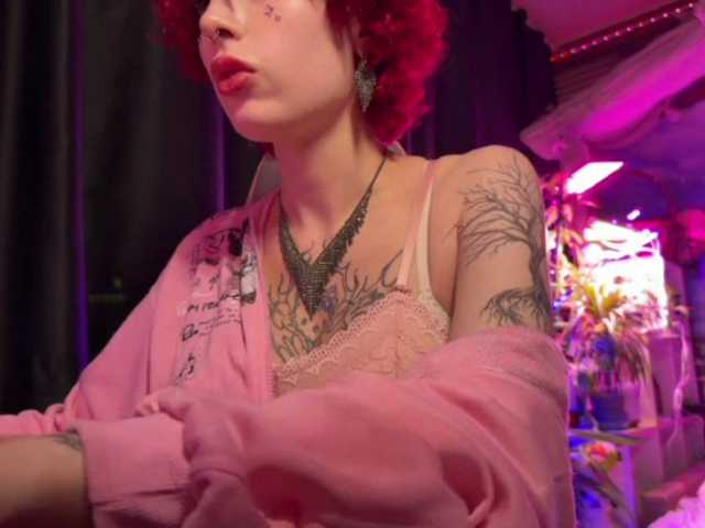 LilyLorsi live cam on BongaCams
