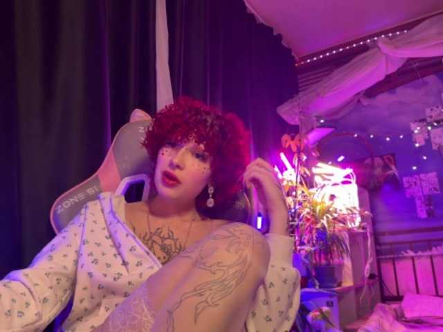 LilyLorsi live cam on BongaCams