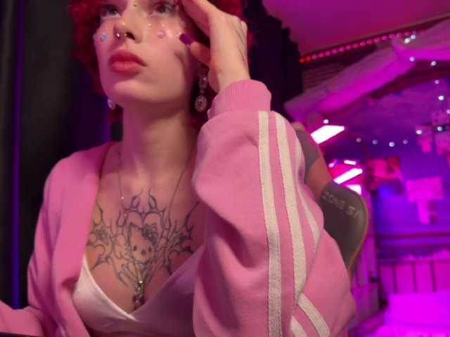 LilyLorsi live cam on BongaCams