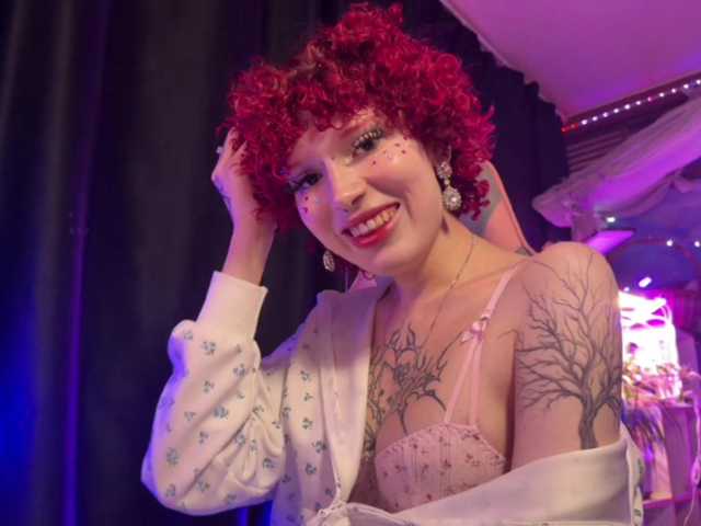 LilyLorsi live cam on BongaCams