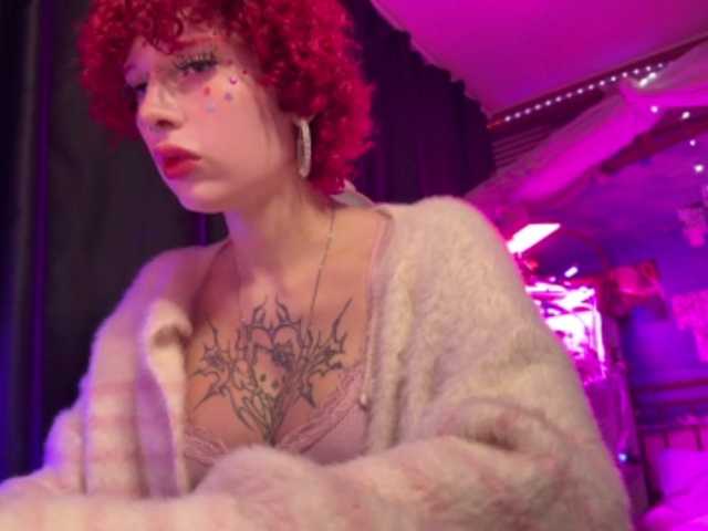 LilyLorsi live cam on BongaCams