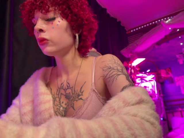 LilyLorsi live cam on BongaCams