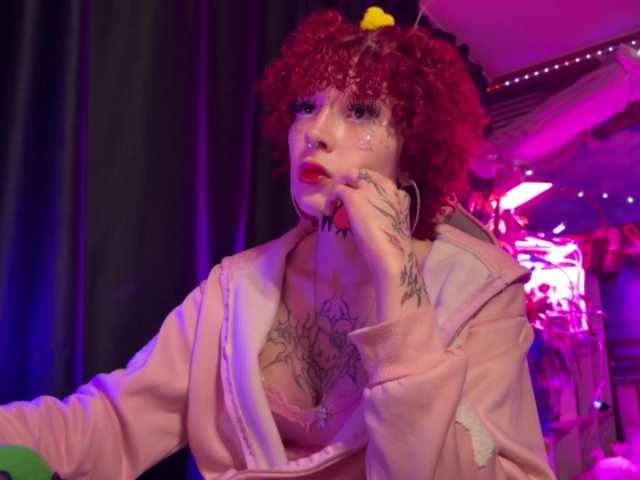 LilyLorsi live cam on BongaCams