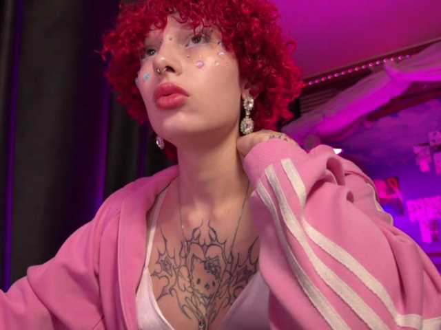 LilyLorsi live cam on BongaCams