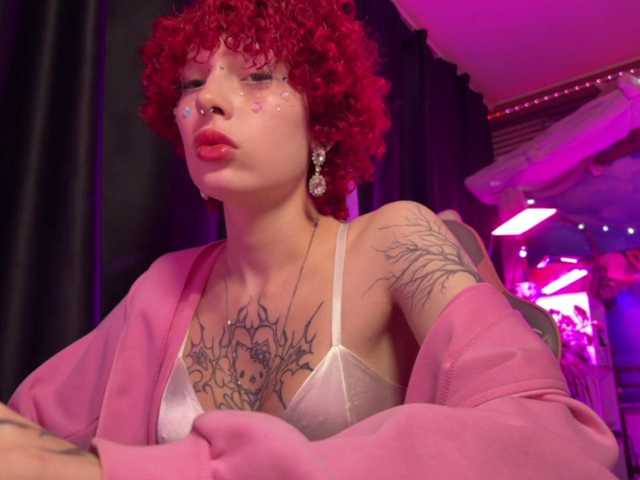 LilyLorsi live cam on BongaCams