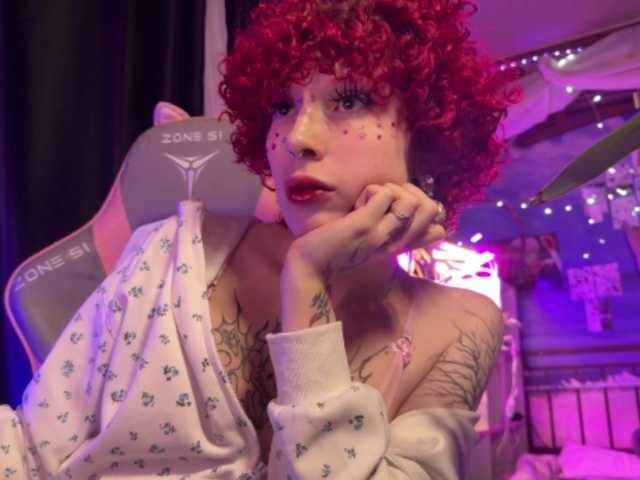 LilyLorsi live cam on BongaCams